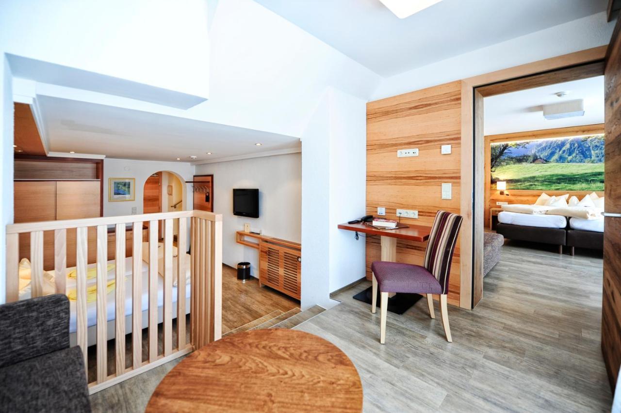 Hotel Arnika イシュグル エクステリア 写真