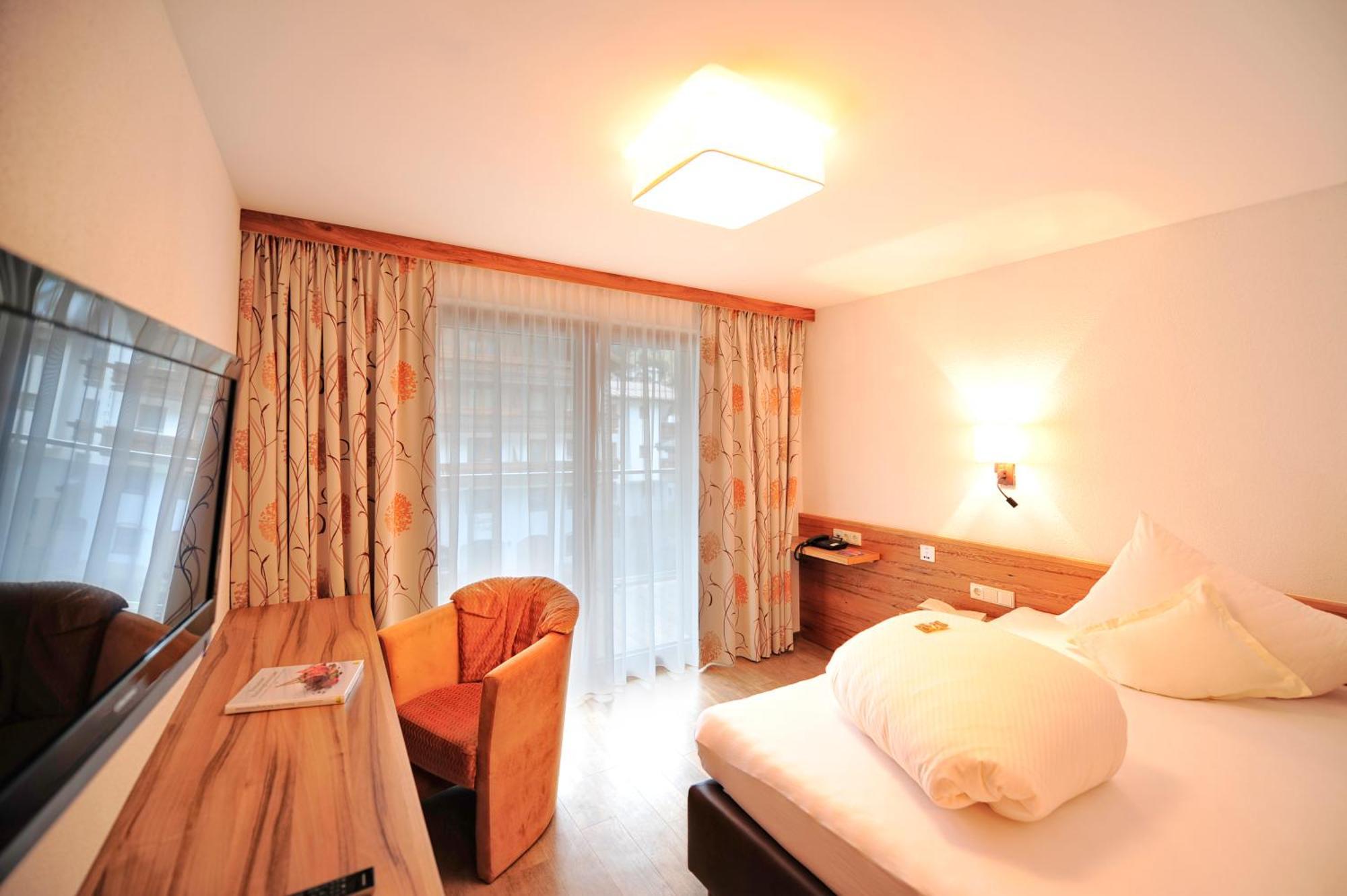 Hotel Arnika イシュグル エクステリア 写真