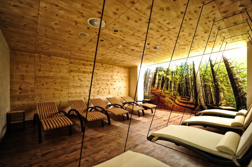 Hotel Arnika イシュグル エクステリア 写真