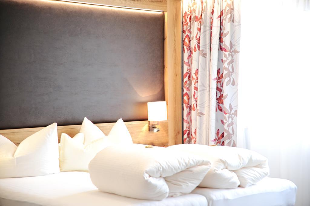 Hotel Arnika イシュグル エクステリア 写真