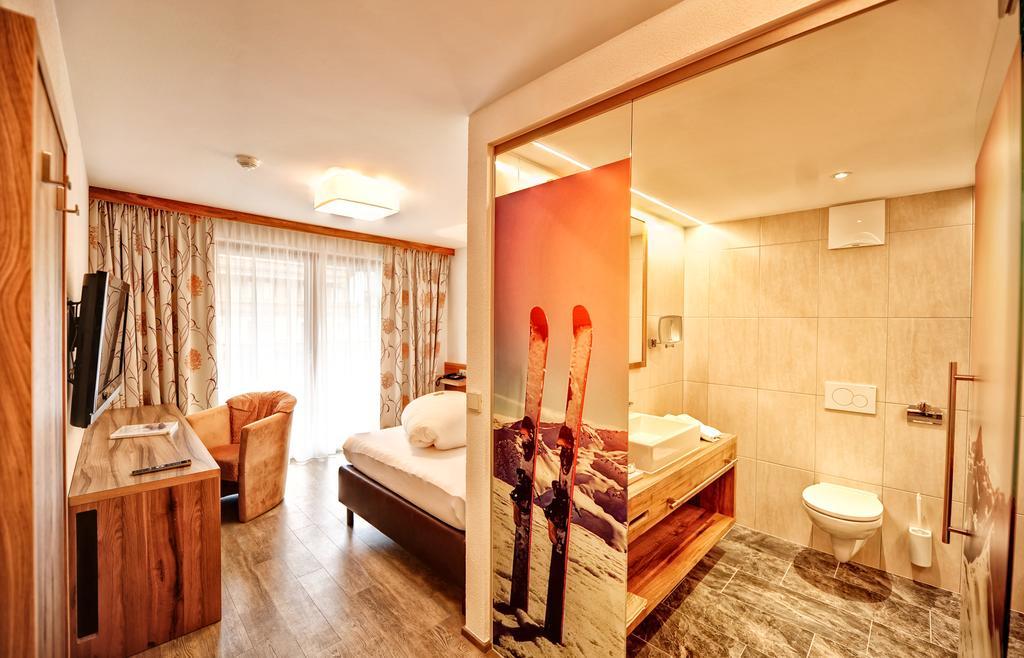 Hotel Arnika イシュグル エクステリア 写真