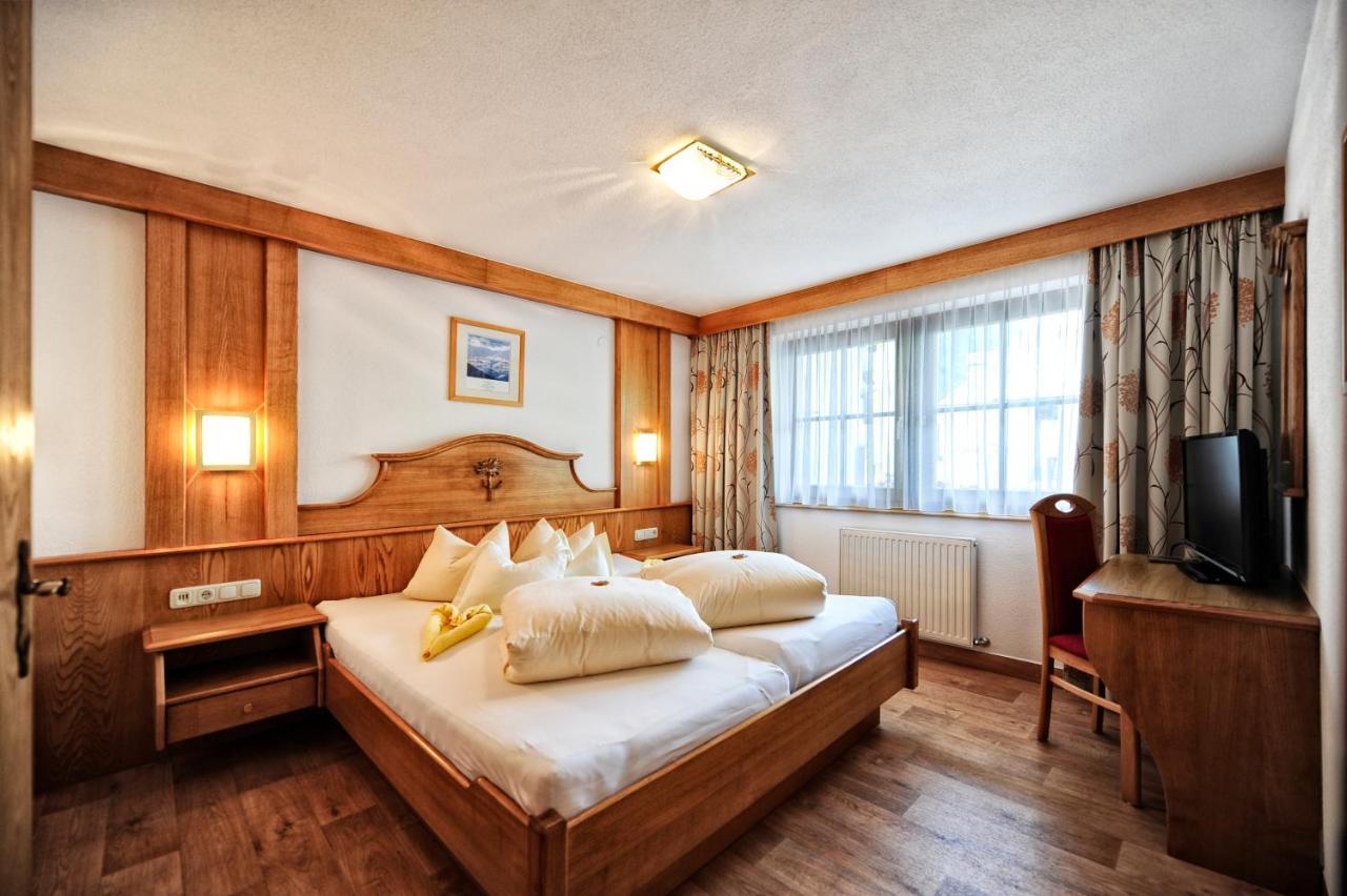 Hotel Arnika イシュグル エクステリア 写真